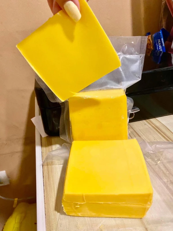 [SAT]MELTING CHEESE SLICE