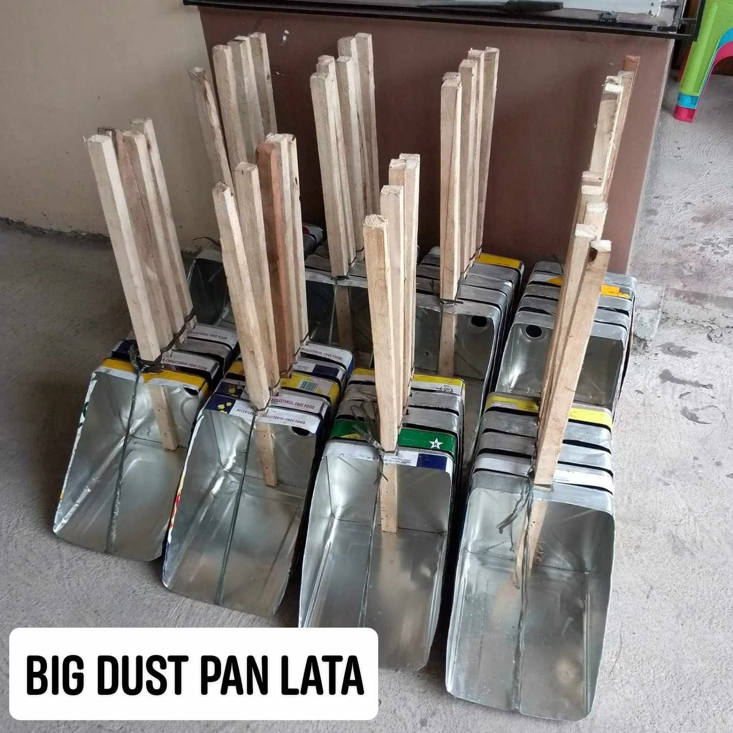 [SAT]DUST PAN LATA - BIG