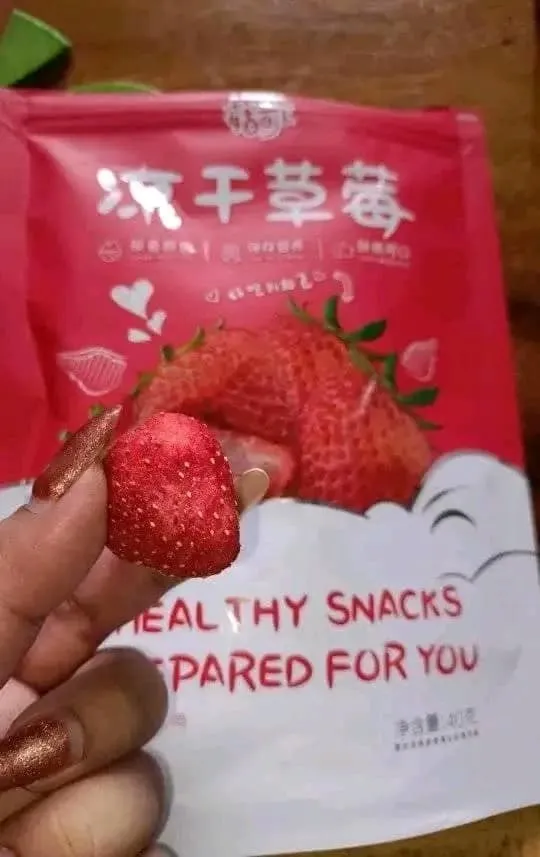 [SAT]DRIED STRAWBERRIES POUCH